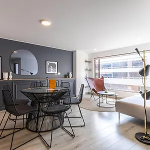  Apartamento 10.73 Flats X Ahead